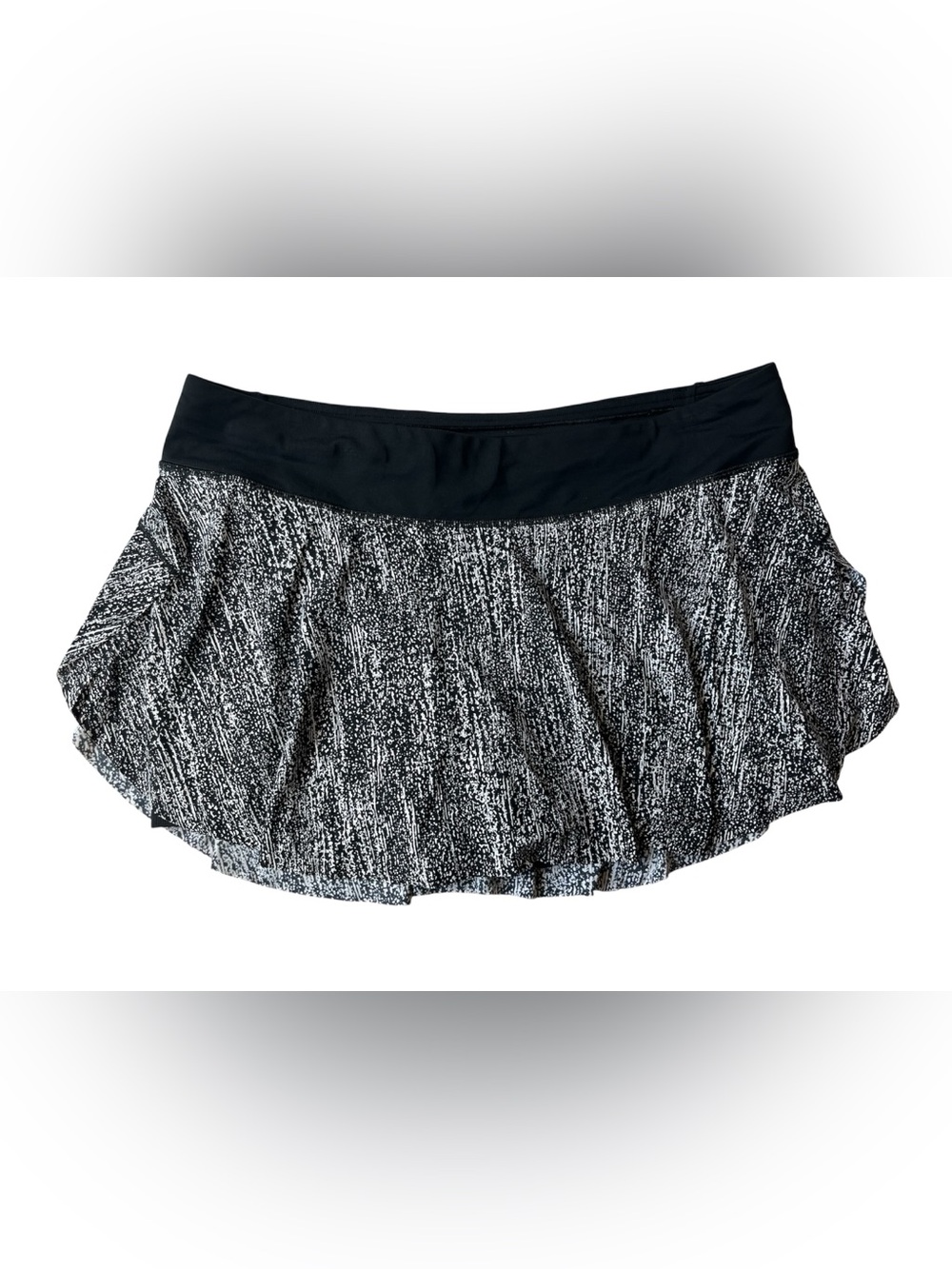 LULULEMON QUICK PACE SKORT / SKIRT WOMENS 12 SOUNDWAVE PRINT